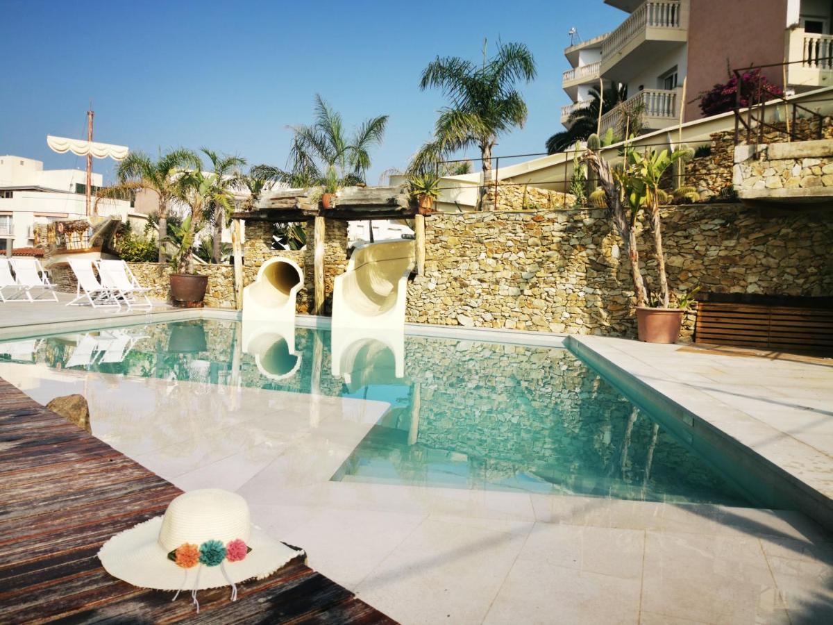 Hotel Alba Seleqtta يوريت دي مار المظهر الخارجي الصورة